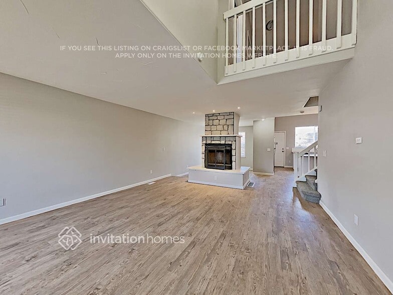 Building Photo - 3823 Dyanna Dr