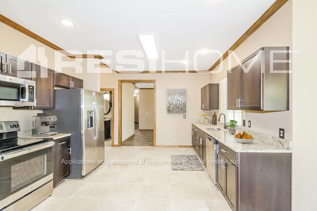 Building Photo - 504 Julies Trail Cir