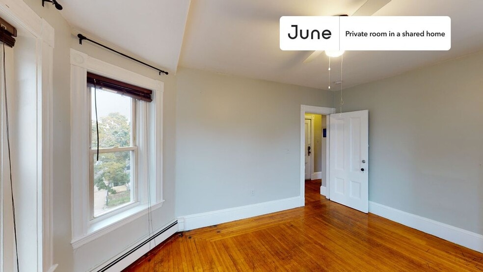 Building Photo - Room in Shared 4 bed/2 bath home in Allston