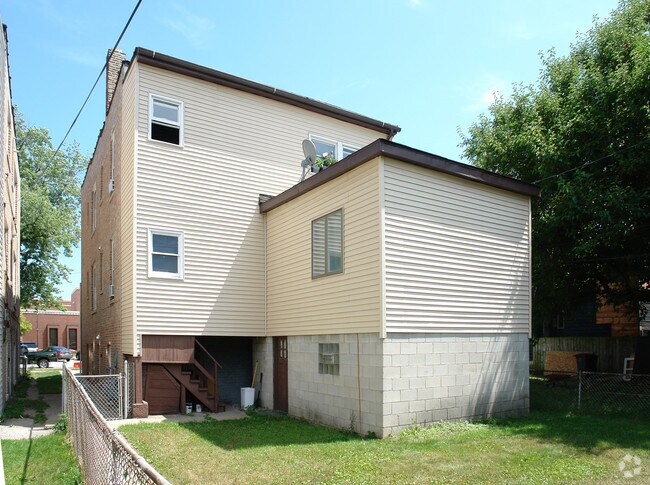 Building Photo - 4408 Magoun Ave