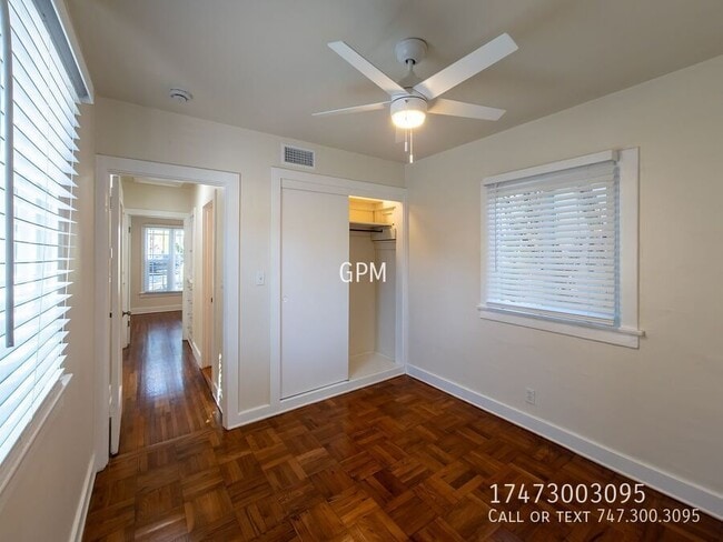 Building Photo - 1320 E Maple St