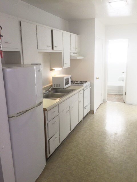 Primary Photo - 1105 W Oregon St