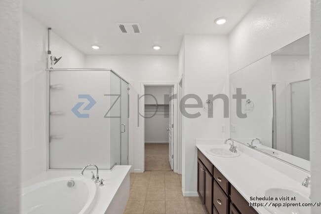 Building Photo - 1339 Sauvignon St