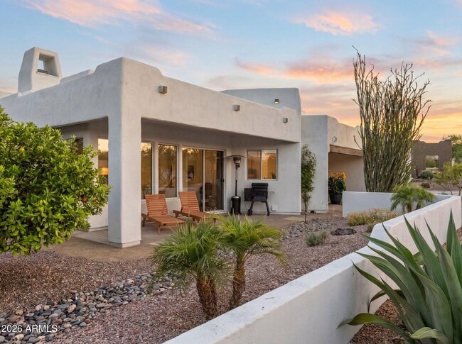 Building Photo - 25810 N Abajo Dr