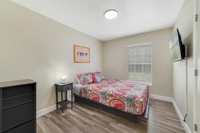 Building Photo - 40140 Palm St