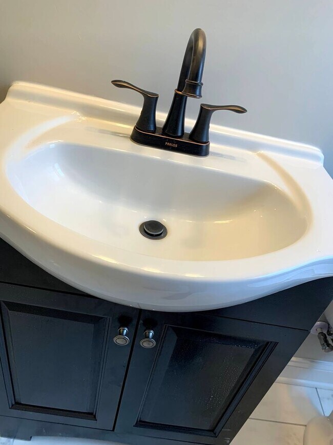 Building Photo - 5514 The Alameda