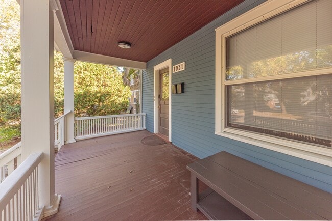 Building Photo - 1031 S Forest Ave