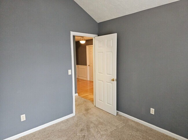 Building Photo - Well Kept Union City Home, 3BR, 2BA