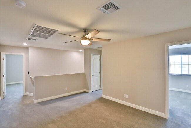 Building Photo - 9805 E Specter Dr