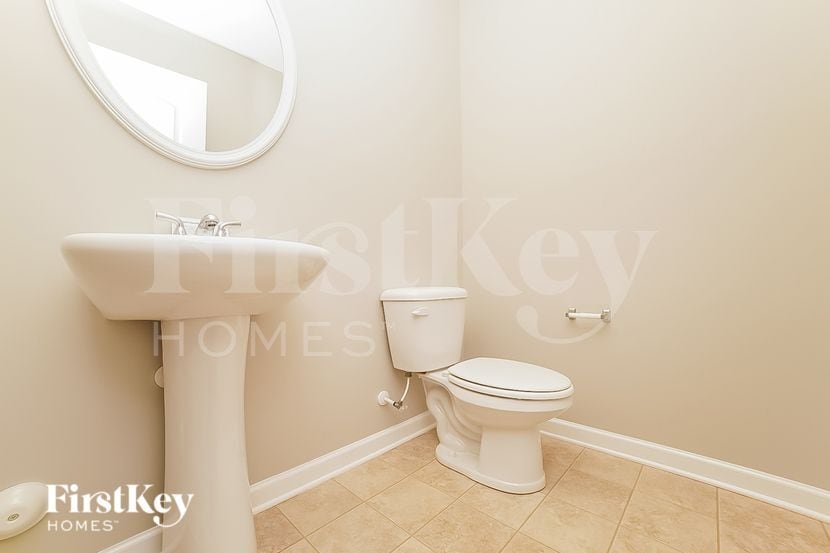 Building Photo - 5720 Misty Hill Cir