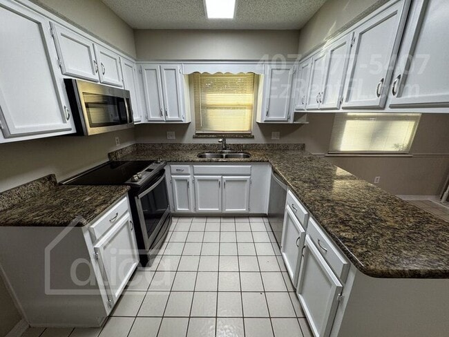Building Photo - 2496 Bentridge Ct