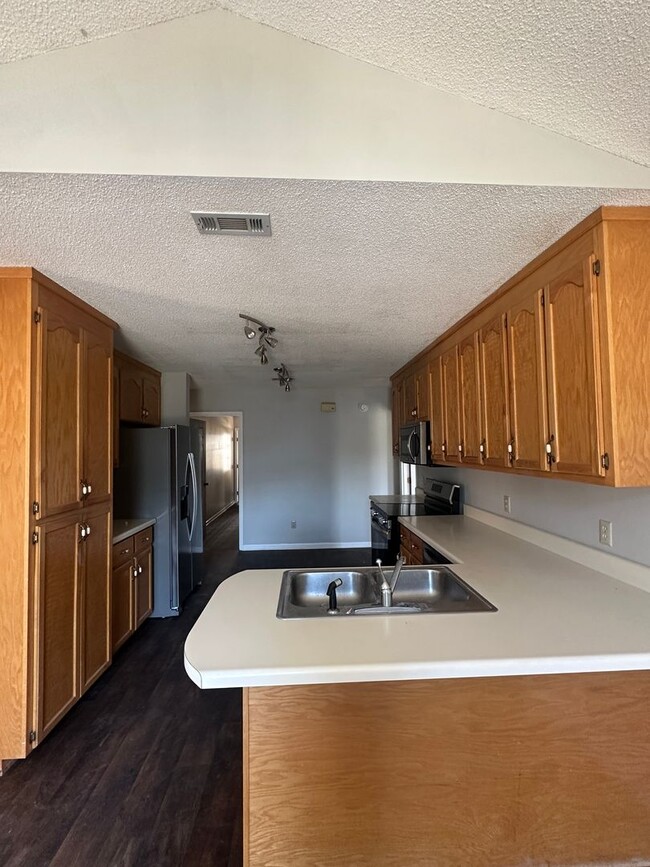 Building Photo - Valley Stream Subdivision!!