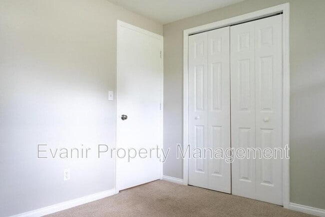 Building Photo - 4407 Nowak Ave