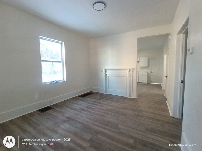 Building Photo - 809 Lamont St