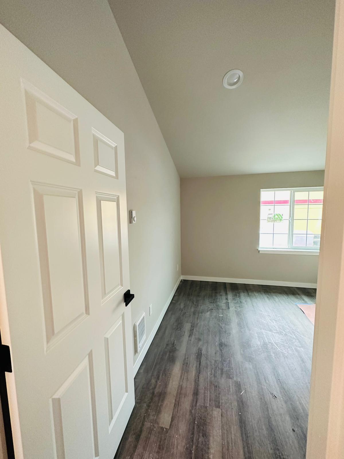 Building Photo - 2715 Maple St