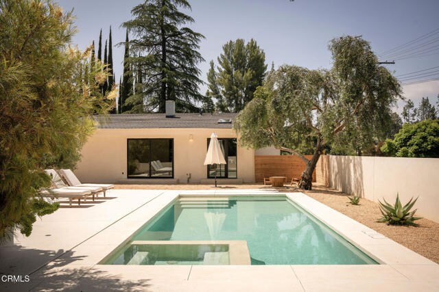 Building Photo - 4722 Larkwood Ave