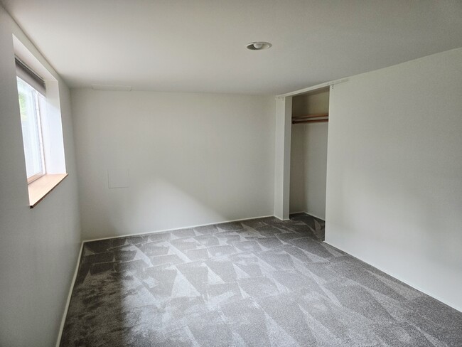 Building Photo - 4013 Bagley Ave N