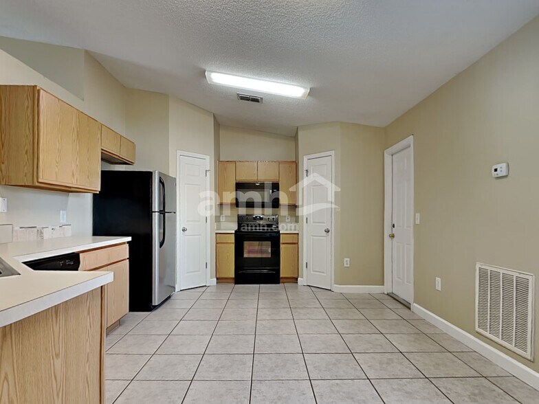 Building Photo - 24746 Mary Beth Ct