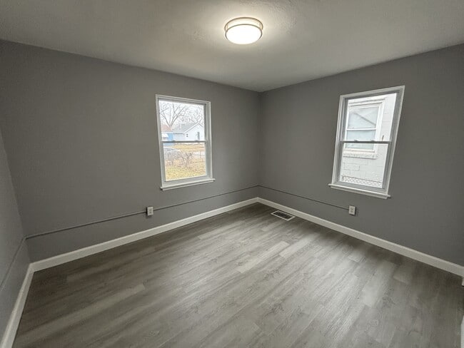 Building Photo - 1311 Marshall Pl