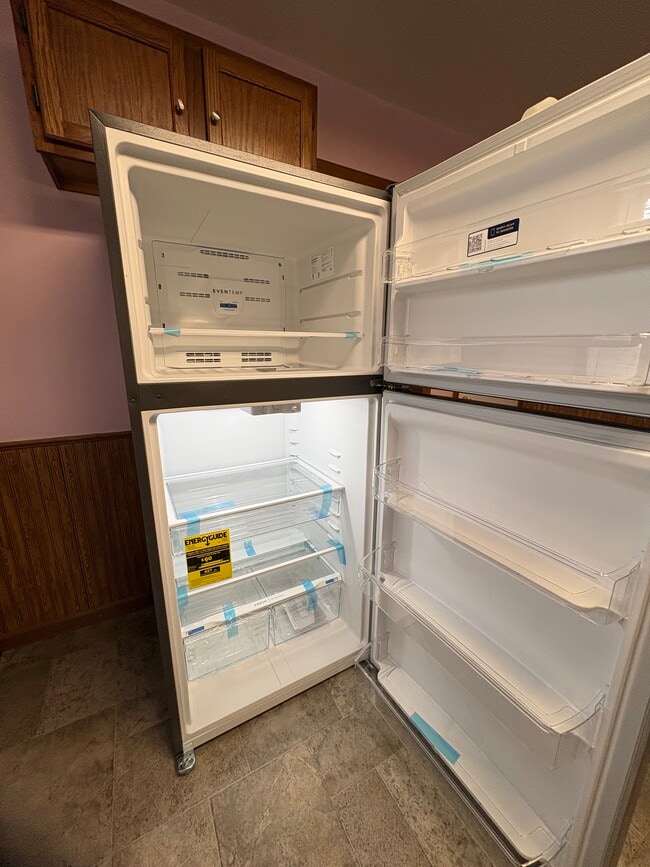 Building Photo - 25 St David St