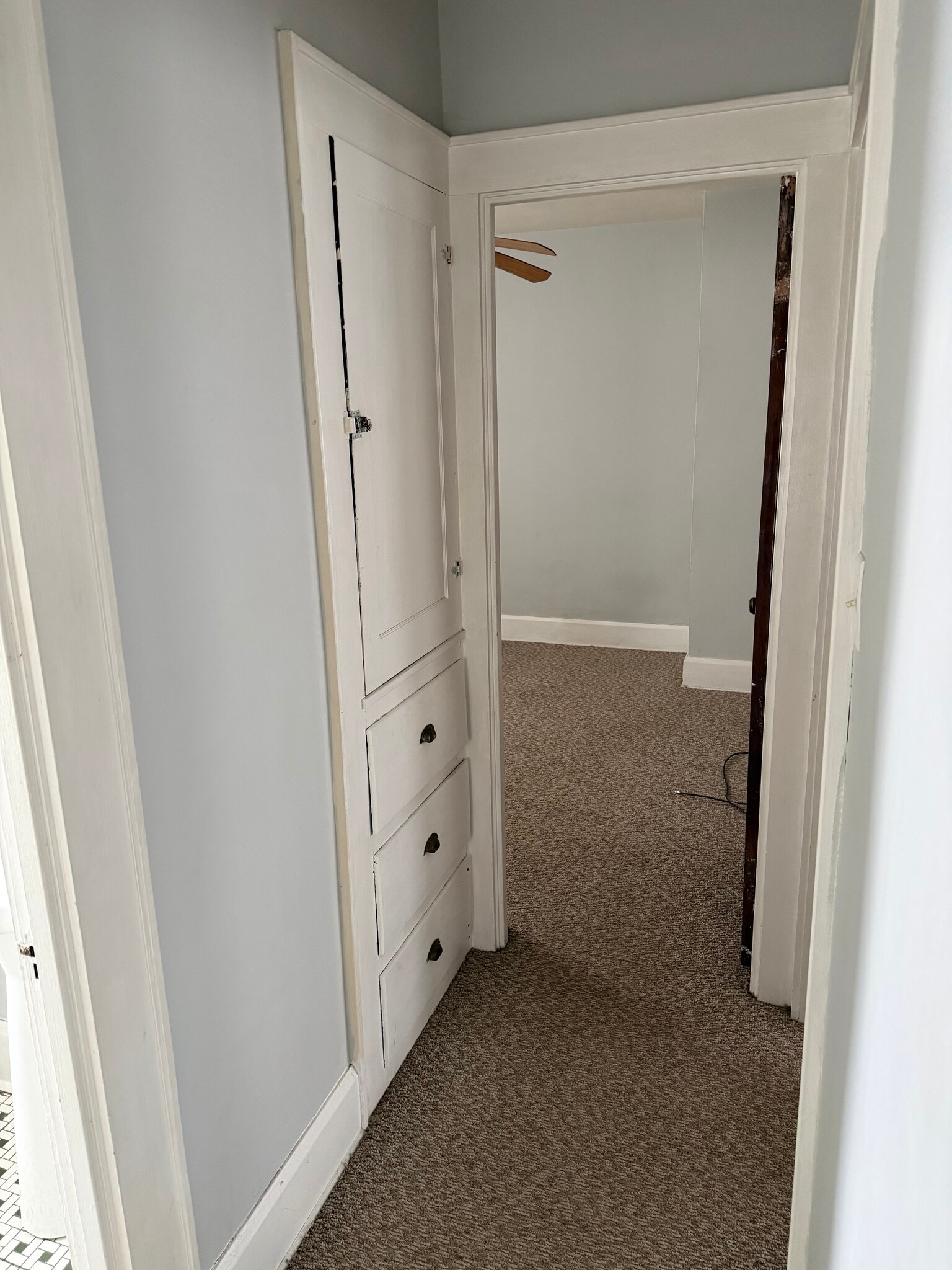 Built in for linings - 531 E 28th St