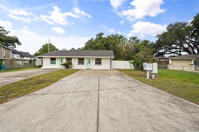Building Photo - 2720 Sunrise Ct