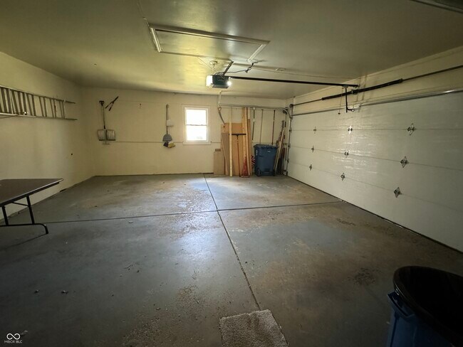 Building Photo - 5125 E 74th Pl