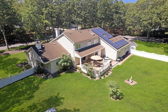 Building Photo - 1 Ginny Ct