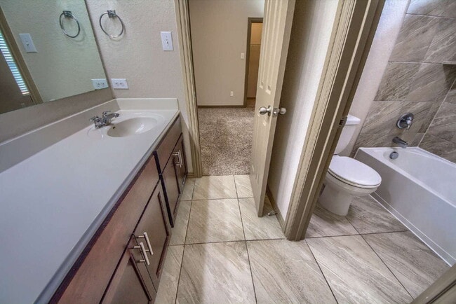 Building Photo - ****Go Big, Then Come Home to Comfort and Style!****