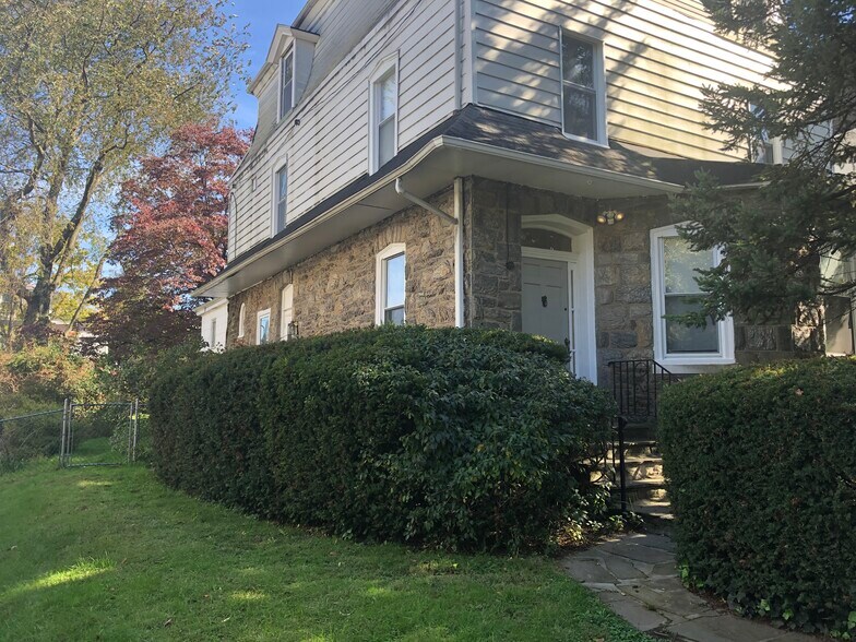 Primary Photo - 6615 N 7th St
