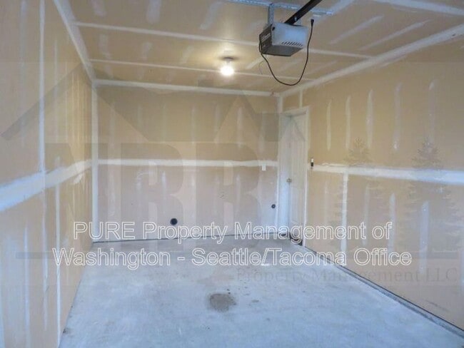 Building Photo - 4045 S Warner St