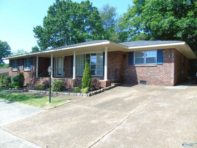 Building Photo - 2213 Maysville Rd NE