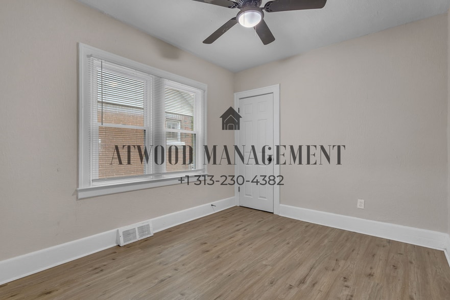 Building Photo - This beautifully updated 3-bedroom, 1-bath single-family home is ready for move-in!