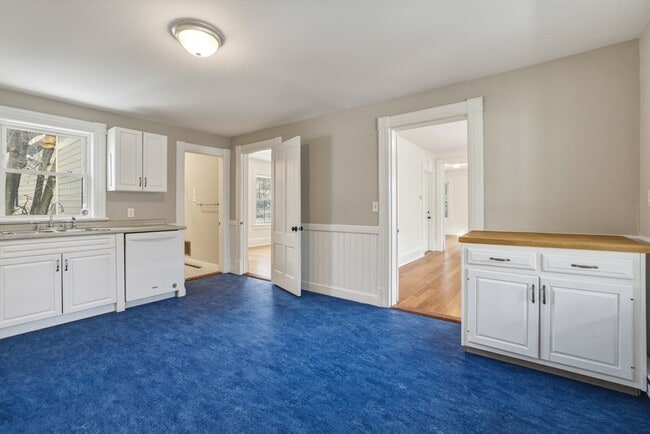 Building Photo - 105 Nonotuck St