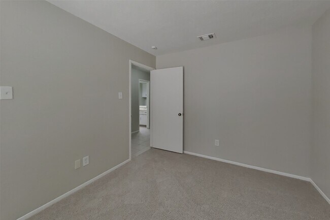 Building Photo - 3619 Maple Glen Dr