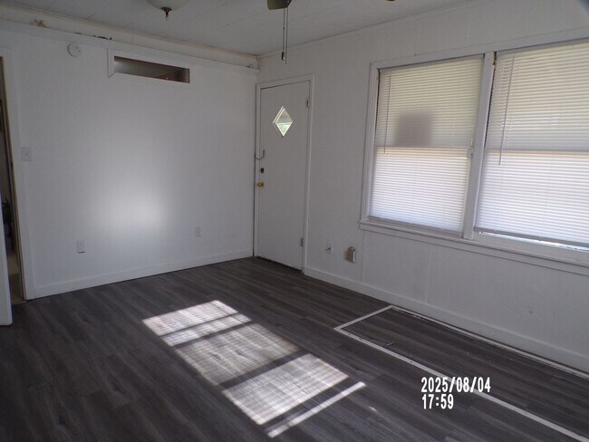 Building Photo - centrally located, pets negotiable with owner approval