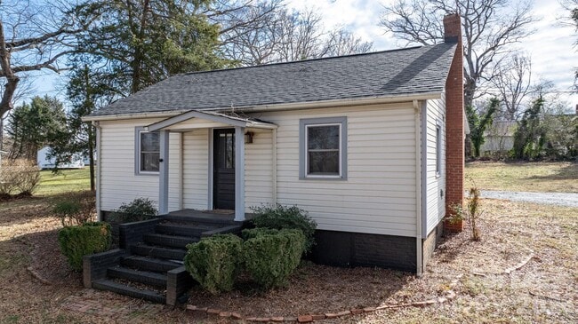 Building Photo - 116 Barnes Ln