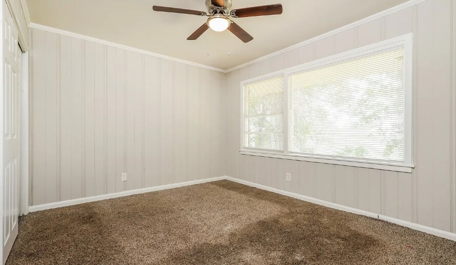 Building Photo - 3966 Mosley Dr