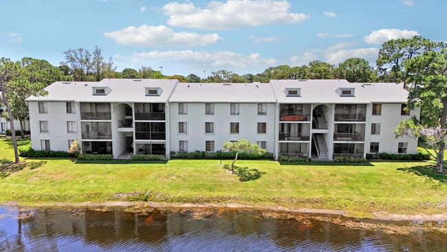 Building Photo - 3630 Alder Dr
