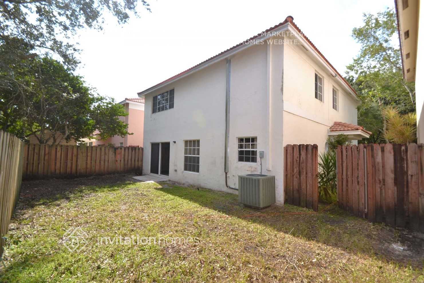 Building Photo - 80 NW 110th Terrace