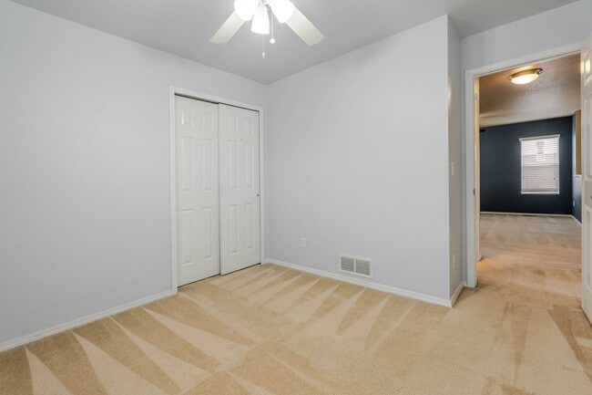 Building Photo - $2195 | 3BR/2.5BA | Dog Friendly Beautiful...
