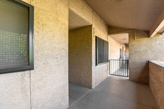 Building Photo - 10828 N Biltmore Dr