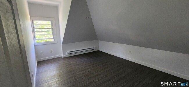 Building Photo - 280 3rd Ave