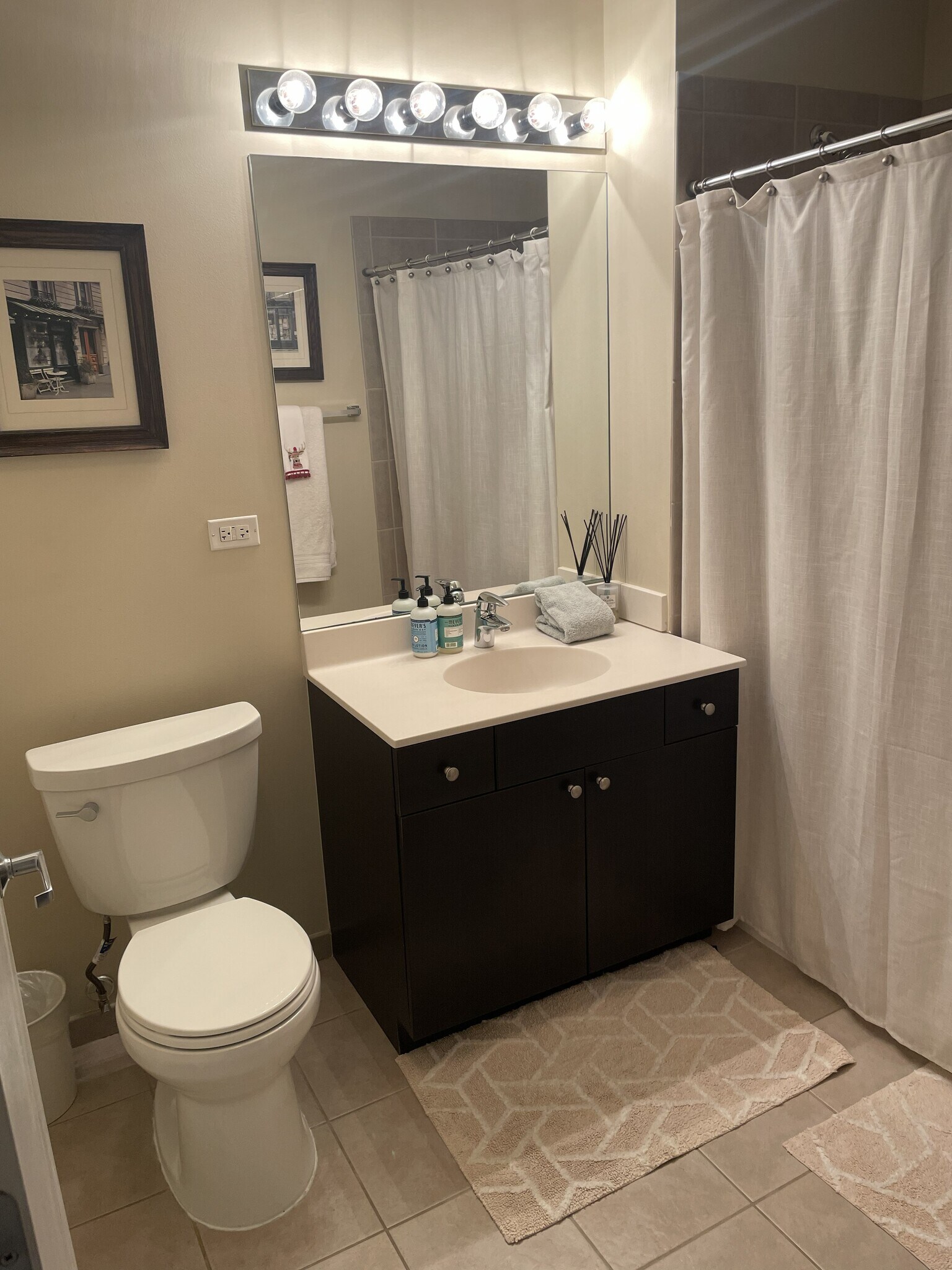 Building Photo - 235 W Van Buren St