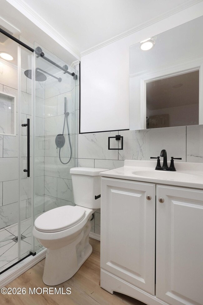 Building Photo - 12 Main St