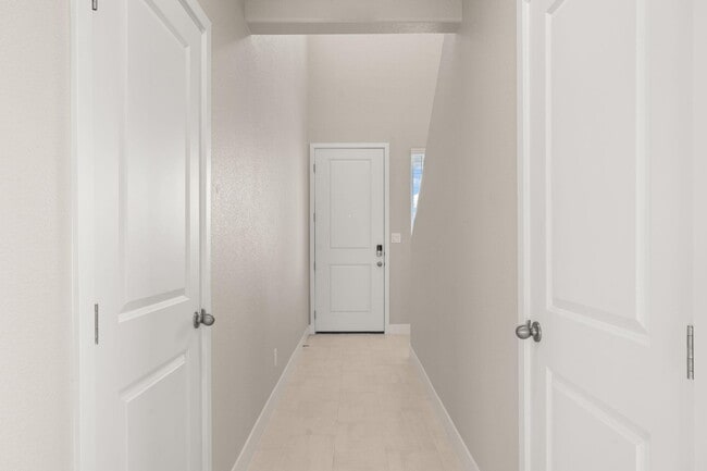 Building Photo - 4022 Silver Springs Road NE