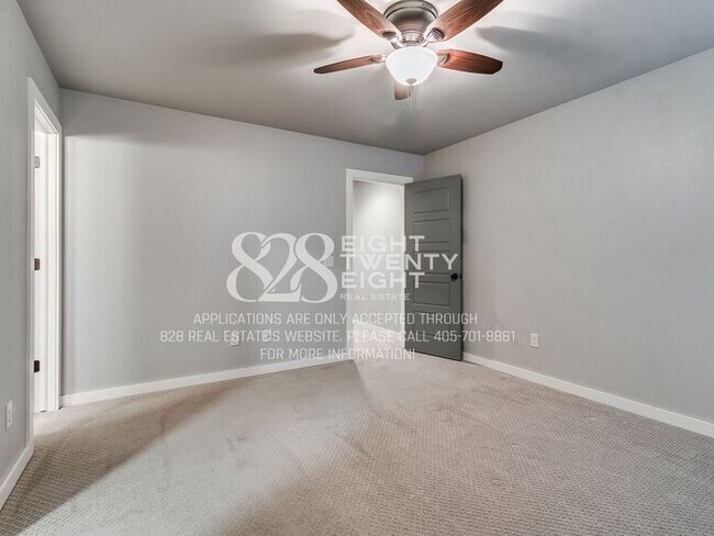 Building Photo - West Normans Best Kept Secret! 3 bd/2.5 bath Beautiful Townhome! *AVAILABLE NOW*
