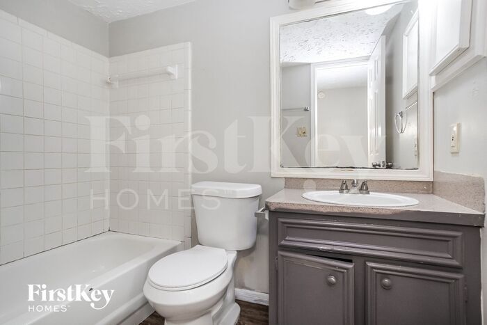 Building Photo - 5322 Santrey Dr