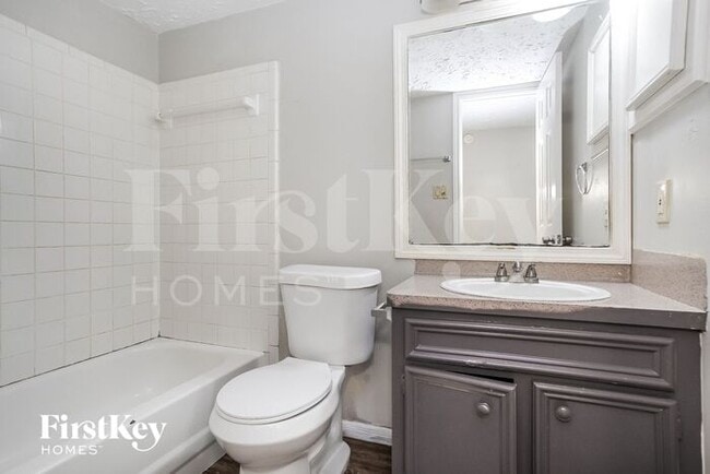 Building Photo - 5322 Santrey Dr