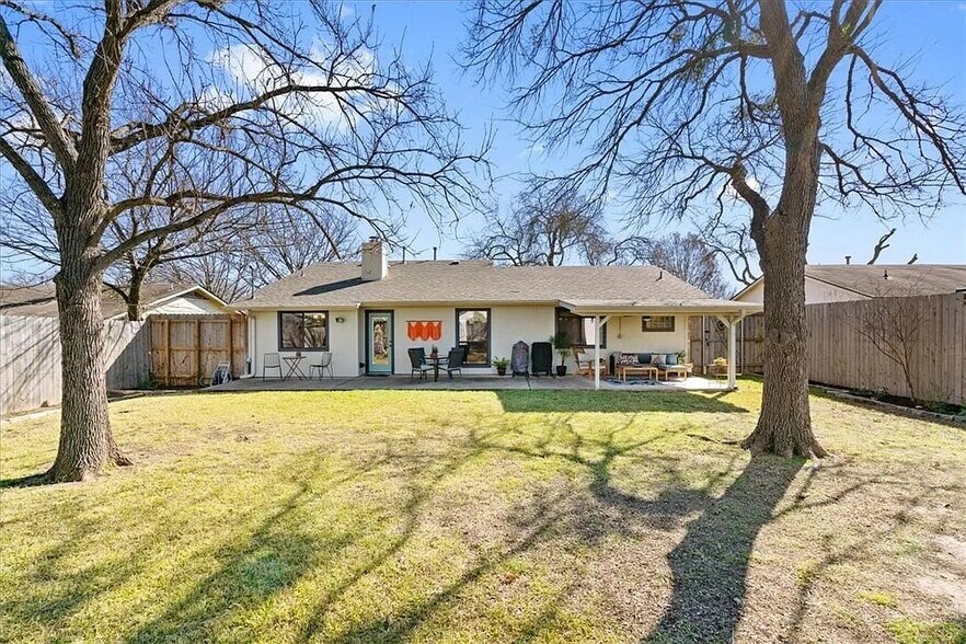 Building Photo - 606 Quail Run Rd